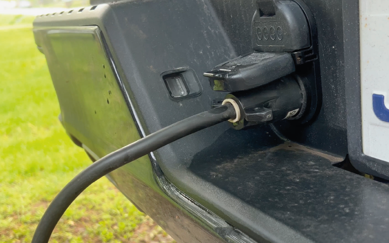 Flat plug d'une attache remorque connecteur pour attaches remorques